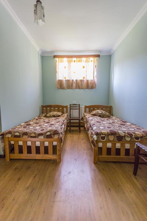 Hotel Nini Kazbegi Exterior foto